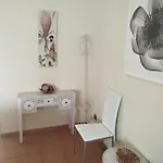 El Pisito De Anabel Bami En アパート *