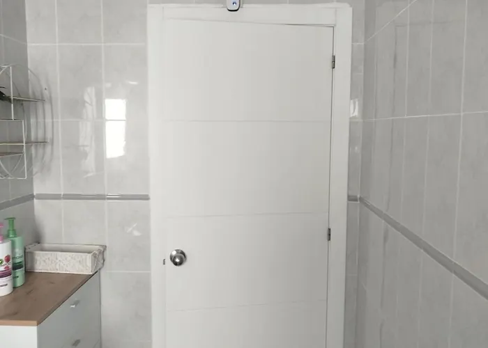 El Pisito De Anabel Bami En Séville